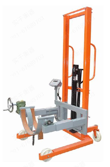 高效安全 300千克防爆油桶搬運車電子秤在油漆桶裝卸搬運中的應用