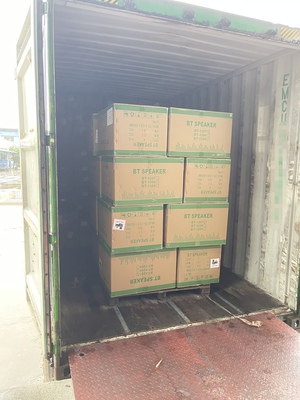 集裝箱裝卸搬運 現(xiàn)代物流的關(guān)鍵環(huán)節(jié)